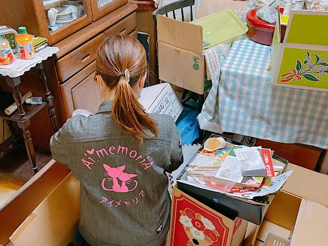 お片付けのプロ！アイメモリア：遺品整理の作業中